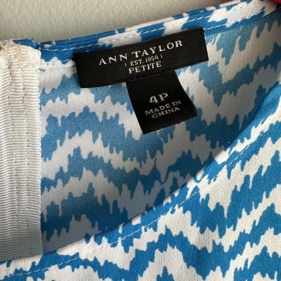 ANN TAYLOR Petites Turquoise Blue Chevron Sleeveless Ladies  Blouse, 4P - Picture 3 of 7